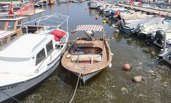 Çamlıbel balıkçılar barınağında deniz kirliliği hat safhada
