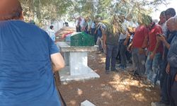 Ölü bulunan üniversite öğrencisinin cenazesi Mersin’de toprağa verildi