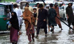 Pakistan’daki sel ve heyelanlarda can kaybı 674’e yükseldi