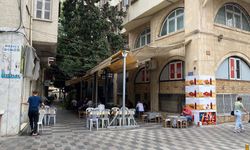 Mersin’de pasaj arası kahvehanecilik geleneği sürüyor