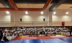 Salihli’de 250 judocu kemer sınavında ter döktü