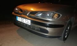 Alkol alıp yol kenarında yattı, üzerinden otomobil geçince ağır yaralandı