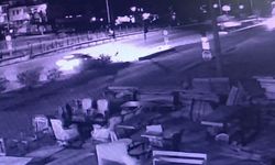 Havalanan otomobil hafif ticari araca çarptı