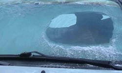 Kars eksi 13’ü gördü: Araç camları buz tuttu