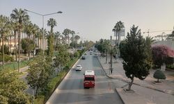 Mersin’deki yollarda hafta sonu sessizliği hakim