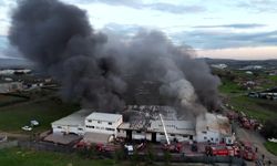 Son dakika : Tuzla’da kauçuk fabrikasında korkutan yangın