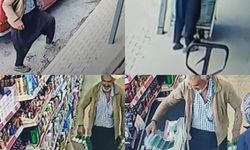 Mersin’de içleri ısıtan görüntü: Çamurlu ayakkabısını çıkardı, çorapla markette alışveriş yaptı