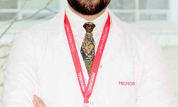 Altın iğneyle daha canlı bir cilde sahip olabilirsiniz