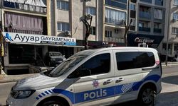 Apartmanın çatısından düşen genç hayatını kaybetti