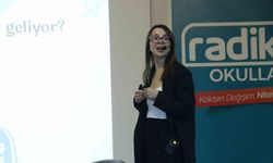 İzmir’de dev psikoloji zirvesi: Gençler geleceğe ’Radikal’ bir bakış attı