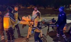 Kaza yapan alkollü sürücü, "Gazeteci çekerse üflemem" diyerek, ekiplere zorluk çıkardı