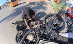 Mersin'de motosiklet sürücüsü kaskı sayesinde yara almadan kurtuldu