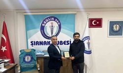 Mersin'e tayini çıkan Sağlık-Sen temsilcisi plaketle uğurlandı