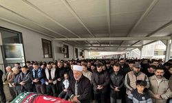 Silahlı kavgada hayatını kaybeden futbolcu Uğurcan Bekçi toprağa verildi