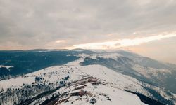 Trabzon’un yaylalarından kar manzaraları