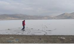 Van'da Sibirya soğukları: Sıhke Göleti'nin yüzeyi buz tuttu