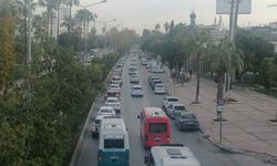 Mersinliler 4 Aralık sabahına trafik kriziyle uyandı