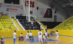 Mersin’de özel bireyler, gösteri maçında buluştu