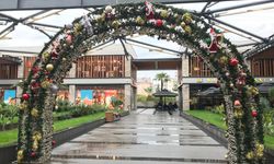 Mersin’de Yılbaşı Hazırlıkları Başladı: AVM’lerden Renkli Görüntüler