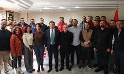 Eski Esenyurt Belediye Başkanı Ahmet Özer, Mersin’de işçilerle buluştu