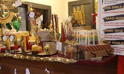Mersin’de yılbaşına özel yapılan mumlar ilgi çekiyor