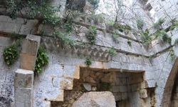 Toroslar'ın Zirvesinde Tarihe Açılan Kapı: Çandır Kalesi