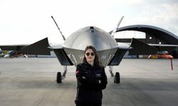 Türkiye'nin ilk insansız savaş uçağı KIZILELMA'nın kadın pilotu