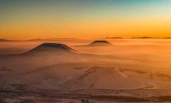 Dünyanın nazar boncuğu Meke Gölü'nde karlı gün batımı manzarası