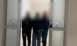 Telefonlara yükledikleri zararlı yazılımlarla vatandaşların hesaplarını boşaltanlar yakalandı