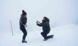 Uludağ'da yılın son ve ilk romantik sürprizleri: Karlar altında iki 'Evet'