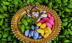 Antep fıstıklı badem şekeri Ramazan'da ağızları tatlandırıyor