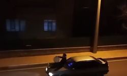Aracın üzerine çıkan davulcu mahalleliyi sahura böyle uyandırdı