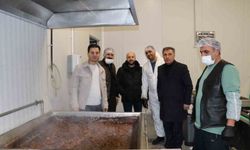 Cağ kebabın başkenti Oltu'da kavurma ve sucuk üretimi yapıyorlar