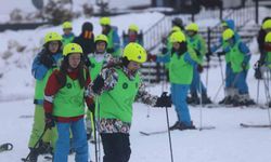 Hayatında ilk kez Uludağ'a çıktılar: '1000 Çocuk Kayak' projesiyle yüzlerce öğrenci karla buluştu