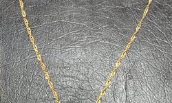 Mersin'de kapkaç şüphelisi çaldığı kolyeyle yakalandı