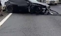 Otopilottaki Tesla karşı şeride daldı