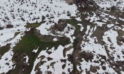 Şırnak'ta 3 bin yıllık evler, karların erimesiyle gün yüzüne çıktı