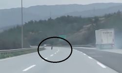Tırdan fırlayan lastik otobanda yüzlerce metre ilerledi