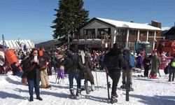 Uludağ'da güneşli hafta sonu: Zirve tatilcilerle doldu