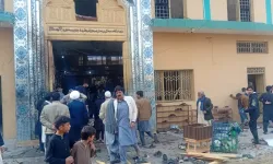 Pakistan'da cuma namazı sırasında camiye saldırı: 10 ölü, 80 yaralı