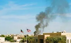 İran, Kuveyt'te ABD üssünü hedef aldı