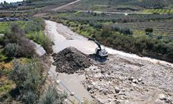 Akdeniz Belediyesinden taşkın riskine karşı yoğun mesai