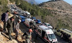 Mersin'de işçi servisi uçurumdan yuvarlandı: Ölü ve çok sayıda yaralı var