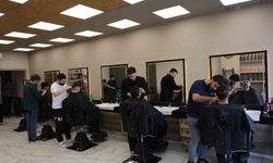 Müşteriler tıraşı son güne bıraktı: Berberler yoğunluktan randevu sistemine geçti