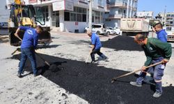 Toroslar’da asfalt bakım ve yenileme çalışmaları devam ediyor
