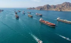 İran Meclisi, Hürmüz Boğazı'nda geçişlerden ücret alınmasını öngören yasa tasarısı üzerinde çalışıyor