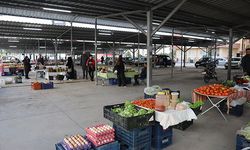 Mersin’de köylüler ürettikleri ürünleri vatandaşlarla buluşturuyor