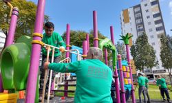 Mezitli Belediyesi, ilçe genelindeki parkları yeniliyor