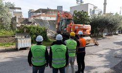 Yenişehir’de metruk binalar yıkılıyor
