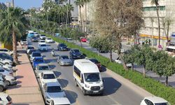 Mersin’de yaşanan trafik çilesi 8 Nisan sabahında da devam etti